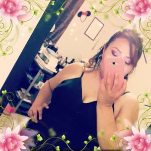 Meet your Posher, Daphne